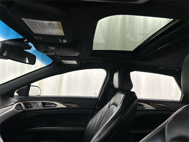 Photo of 2020 Infinite Black Metallic Lincoln MKZ