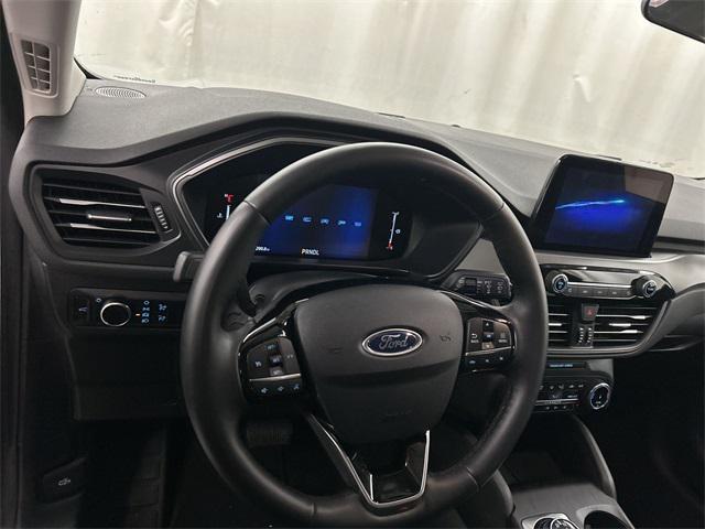 Photo of 2024 Oxford White Ford Escape