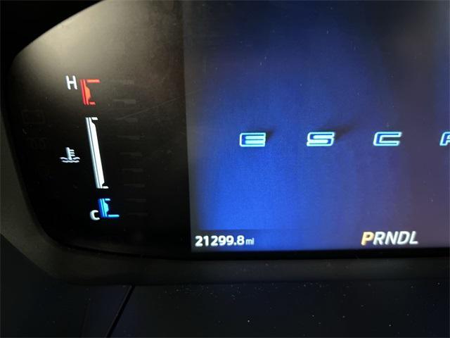 Photo of 2024 Oxford White Ford Escape