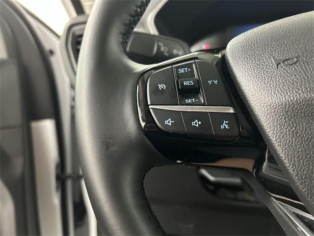 Photo of 2024 Oxford White Ford Escape