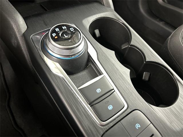 Photo of 2024 Oxford White Ford Escape