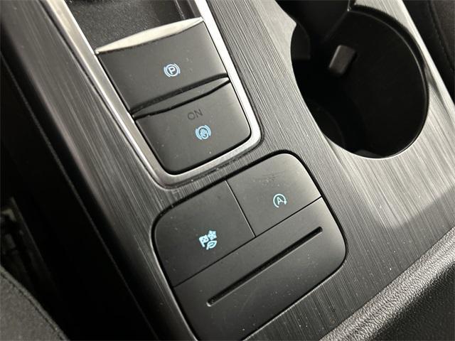 Photo of 2024 Oxford White Ford Escape