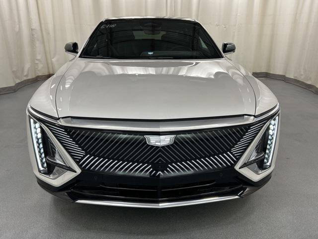 Photo of 2025 Crystal White Tricoat Cadillac LYRIQ