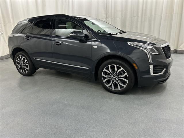 Photo of 2021 Gray Cadillac XT5