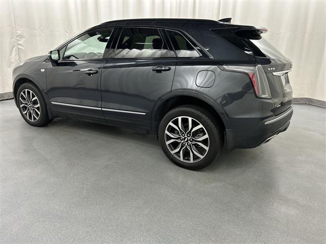 Photo of 2021 Gray Cadillac XT5