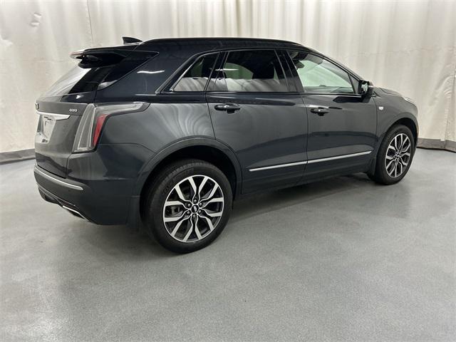 Photo of 2021 Gray Cadillac XT5