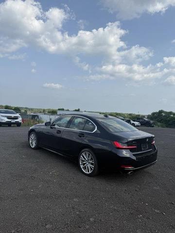 Photo of 2024 Black Sapphire Metallic BMW 330