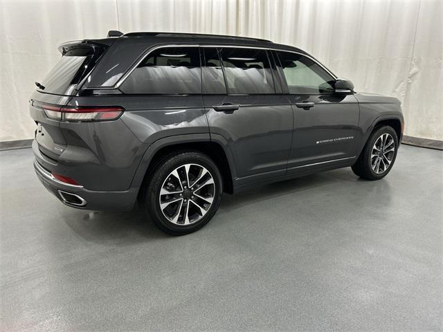 Photo of 2023 Baltic Gray Metallic Clearcoat Jeep Grand Cherokee