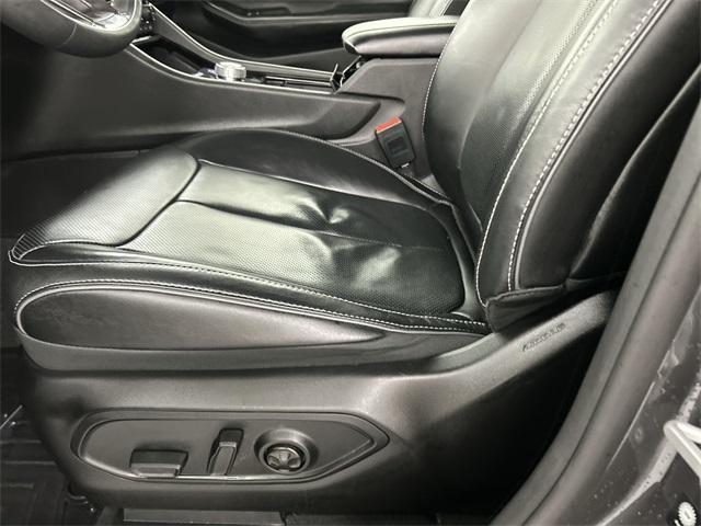 Photo of 2023 Baltic Gray Metallic Clearcoat Jeep Grand Cherokee
