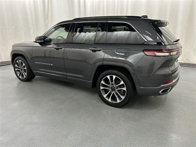 Photo of 2023 Baltic Gray Metallic Clearcoat Jeep Grand Cherokee