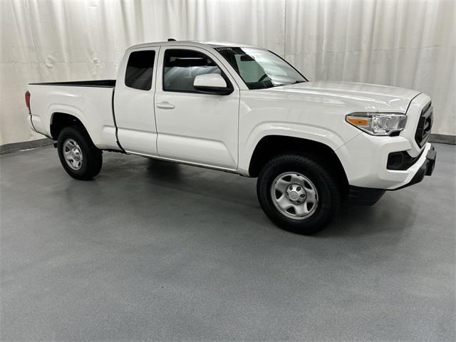 Photo of 2021 Super White Toyota Tacoma