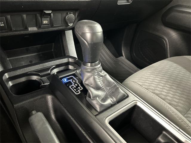 Photo of 2021 Super White Toyota Tacoma