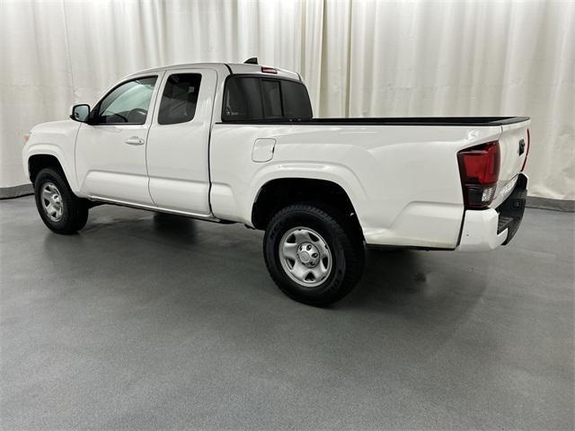 Photo of 2021 Super White Toyota Tacoma