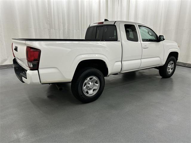 Photo of 2021 Super White Toyota Tacoma