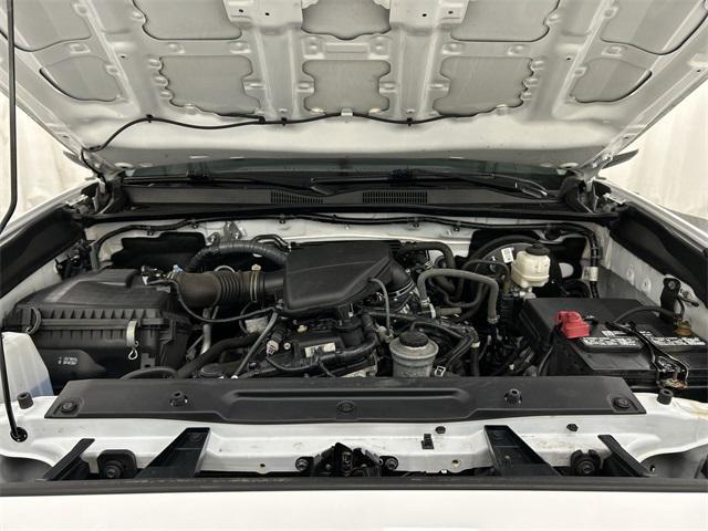 Photo of 2021 Super White Toyota Tacoma