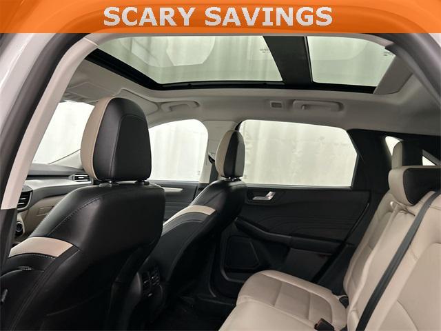 Photo of 2022 Star White Metallic Tri-Coat Ford Escape