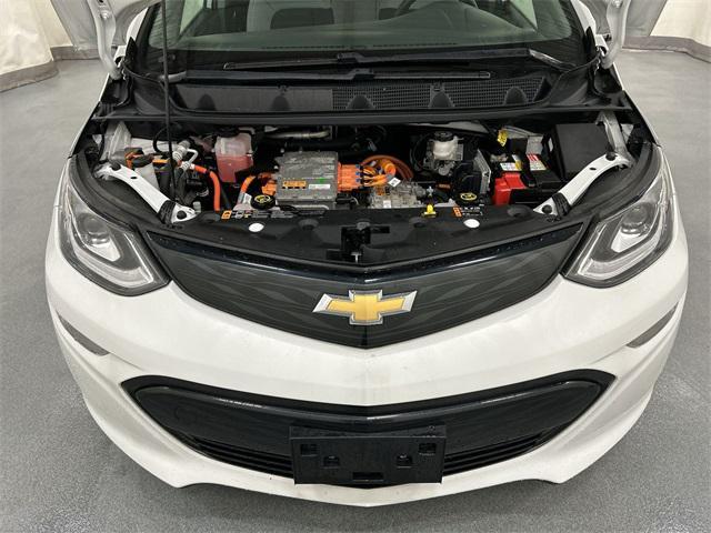 Photo of 2018 Summit White Chevrolet Bolt EV