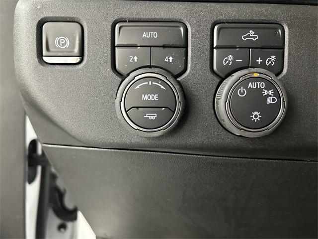Photo of 2025 Summit White Chevrolet Silverado 1500