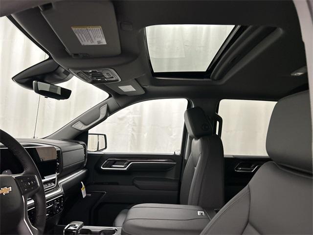 Photo of 2025 Summit White Chevrolet Silverado 1500