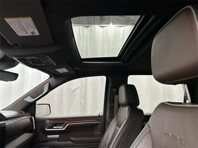 Photo of 2023 Onyx Black GMC Sierra 1500