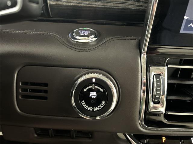 Photo of 2020 Infinite Black Lincoln Navigator