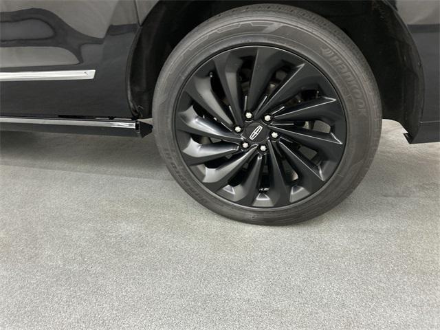 Photo of 2020 Infinite Black Lincoln Navigator
