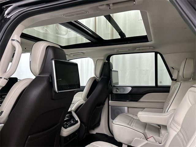 Photo of 2020 Infinite Black Lincoln Navigator