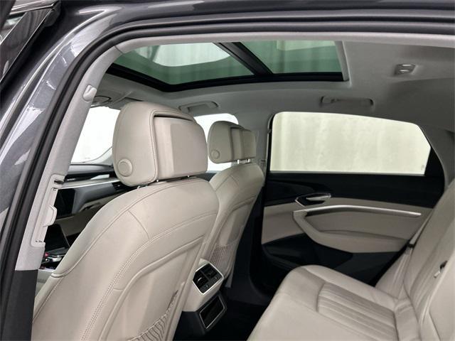 Photo of 2022 Daytona Gray Pearl Audi e-tron Sportback