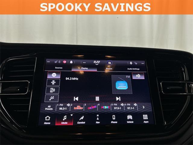Photo of 2022 Octane Red Pearlcoat Dodge Durango