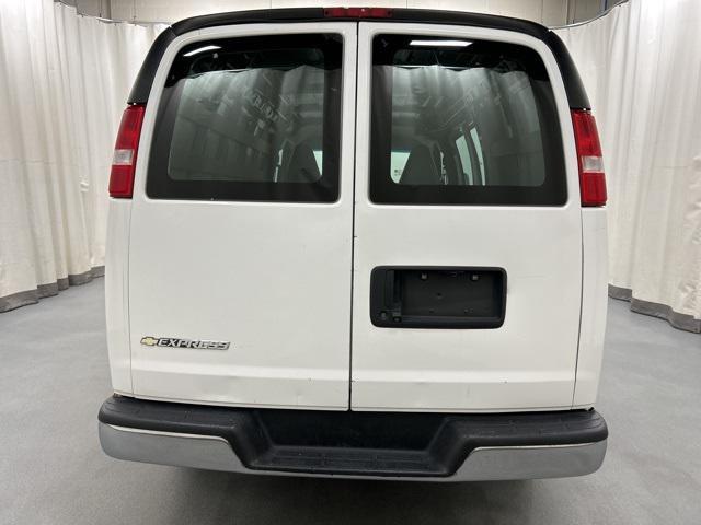 Photo of 2019 Summit White Chevrolet Express 2500