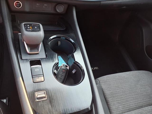 Photo of 2023 Blue Nissan Rogue