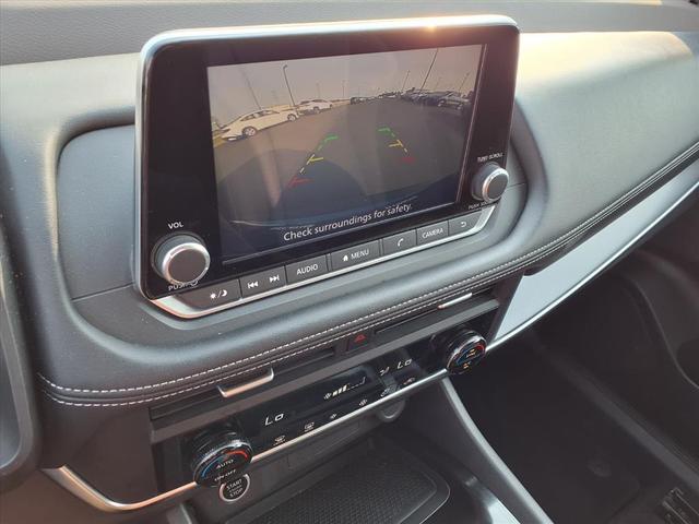 Photo of 2023 Blue Nissan Rogue