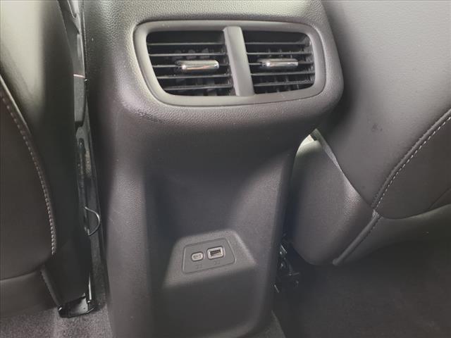 Photo of 2022 White Buick Envision