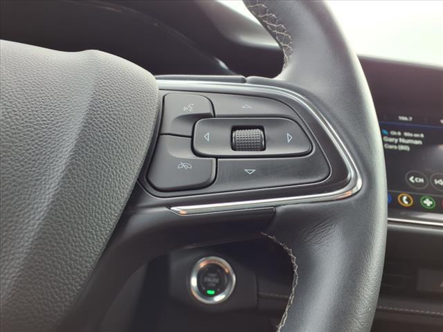 Photo of 2022 White Buick Envision