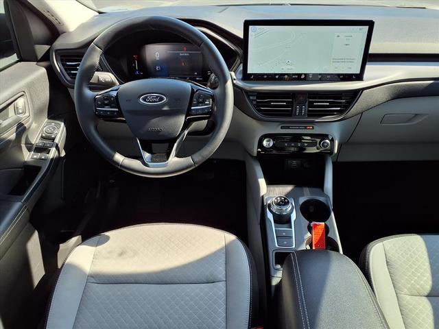 Photo of 2024 Silver Ford Escape