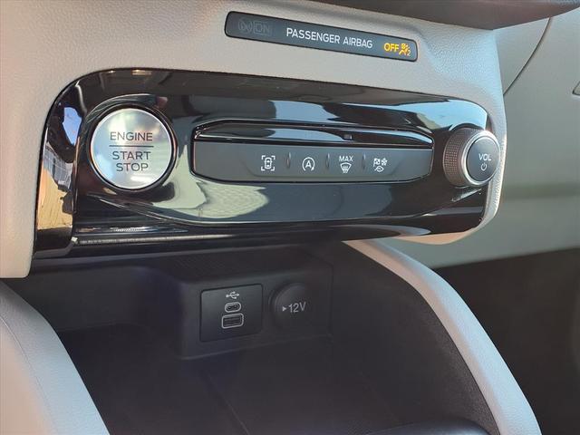 Photo of 2024 Silver Ford Escape