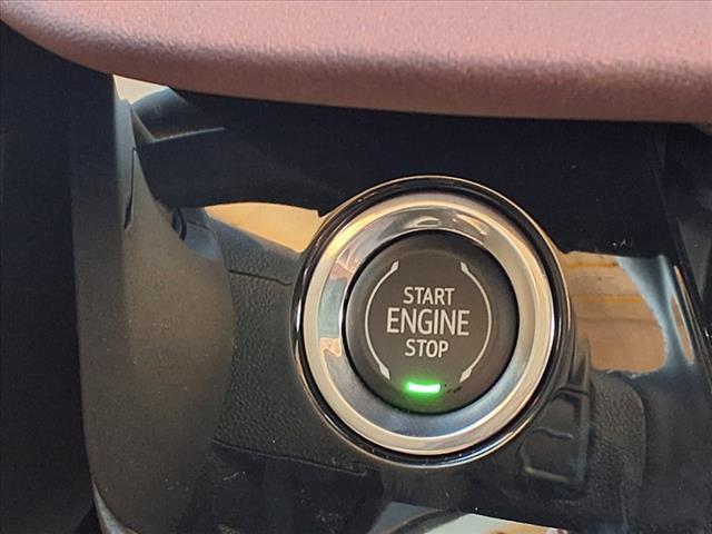 Photo of 2025 White Buick Envision