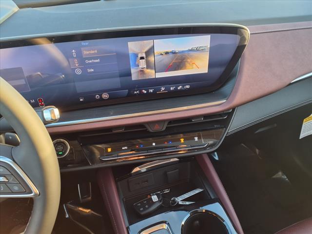 Photo of 2025 White Buick Envision