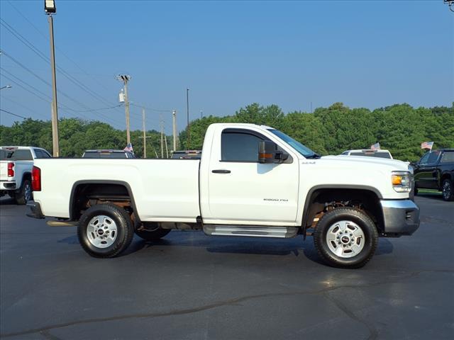 Photo of 2019 White GMC Sierra 2500
