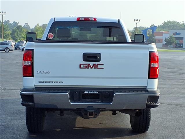 Photo of 2019 White GMC Sierra 2500