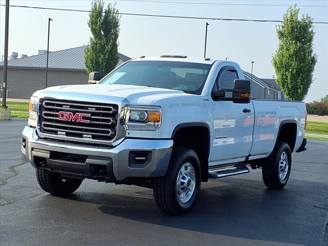 Photo of 2019 White GMC Sierra 2500