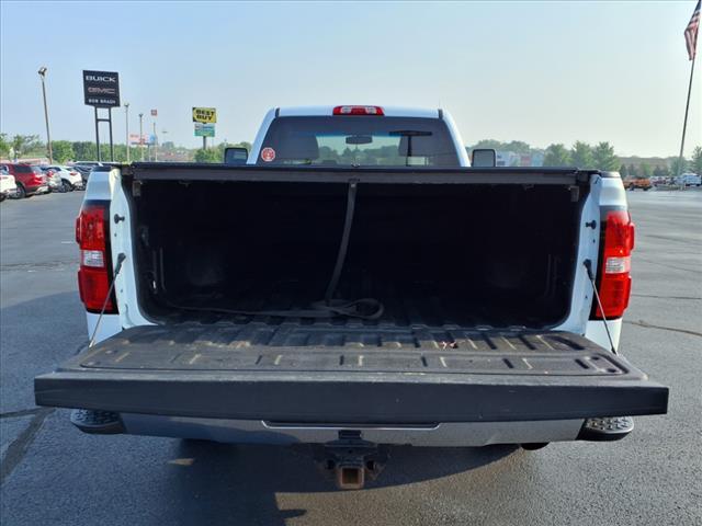 Photo of 2019 White GMC Sierra 2500