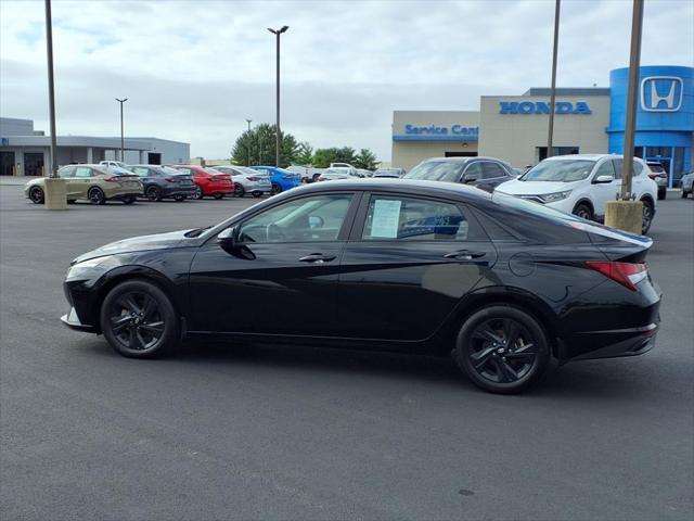 Photo of 2022 Black Hyundai ELANTRA