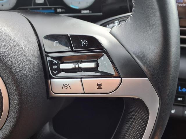 Photo of 2022 Black Hyundai ELANTRA