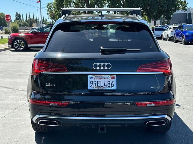 Photo of 2024 Mythos Black Metallic Audi Q5