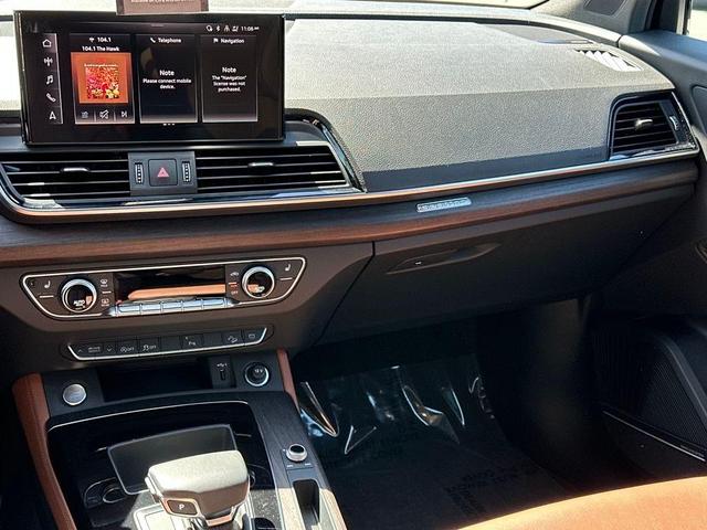 Photo of 2024 Mythos Black Metallic Audi Q5