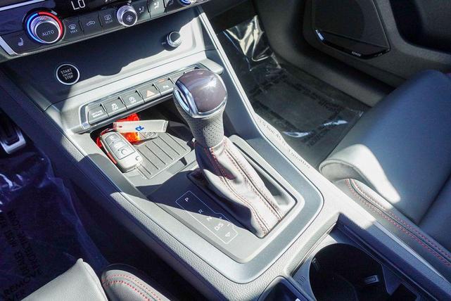 Photo of 2025 Daytona Gray Pearl Effect Audi Q3