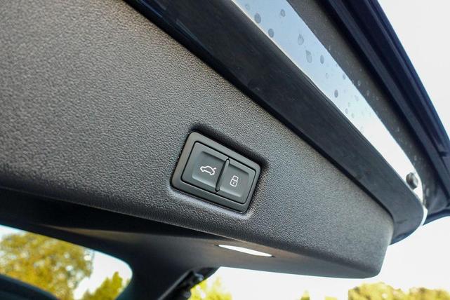 Photo of 2025 Tambora Flame Audi Q5