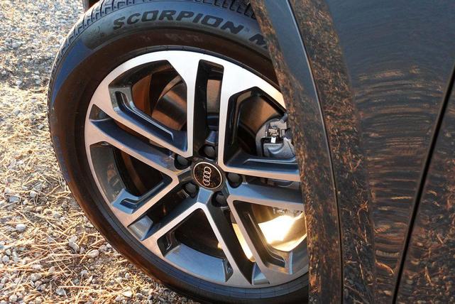 Photo of 2025 Tambora Flame Audi Q5