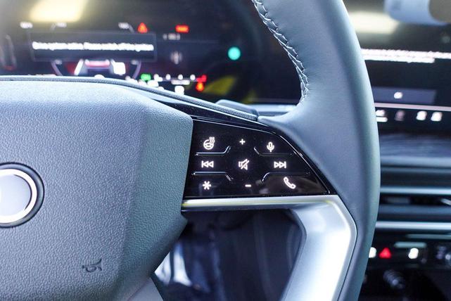 Photo of 2025 Tambora Flame Audi Q5